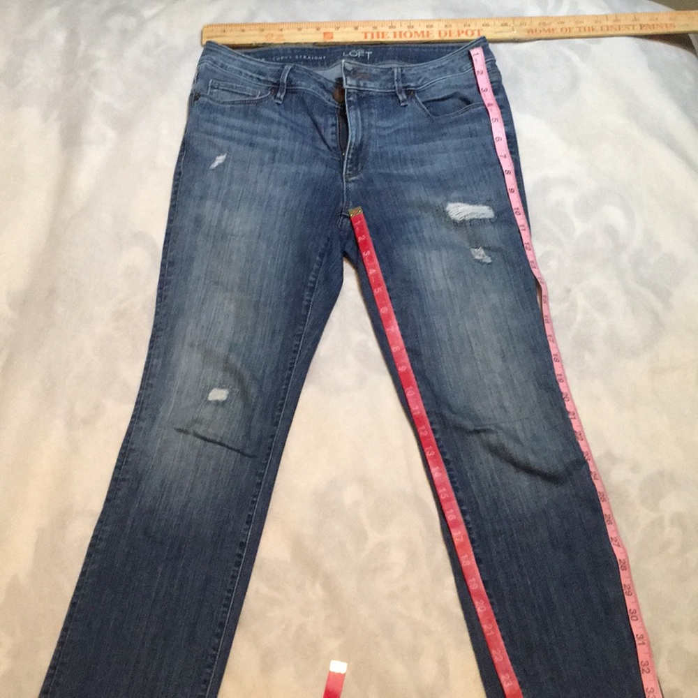 Ann Taylor Loft Curvy Straight distressed jeans